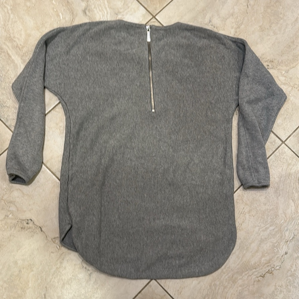 Michael Kors gray sweater size medium - Picture 3 of 3